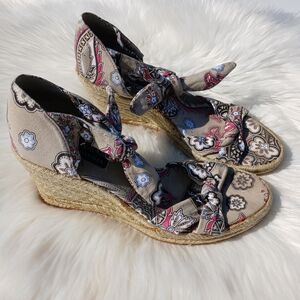 Tommy Hilfiger Espadrille Wedge Heel Sandals Shoes size 8 floral bandana paisley